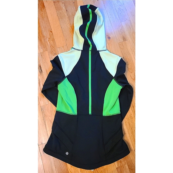 Lululemon Studio Surf Jacket Size 6 Black / Faded Zap / Frond - Picture 11 of 16